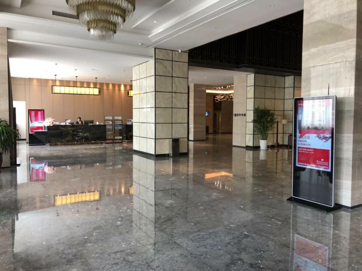 Ramada Wyndham Zhengzhou Xinzheng Hotell Xinzheng  Exteriör bild